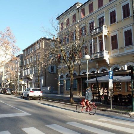 Апартаменты Residenza Vittorio Emanuele Гориция Экстерьер фото